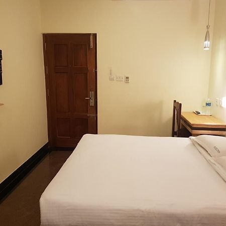 بونديتْشيري P R Pride Inn المظهر الخارجي الصورة