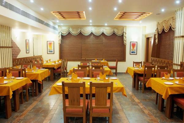بونديتْشيري P R Pride Inn المظهر الخارجي الصورة