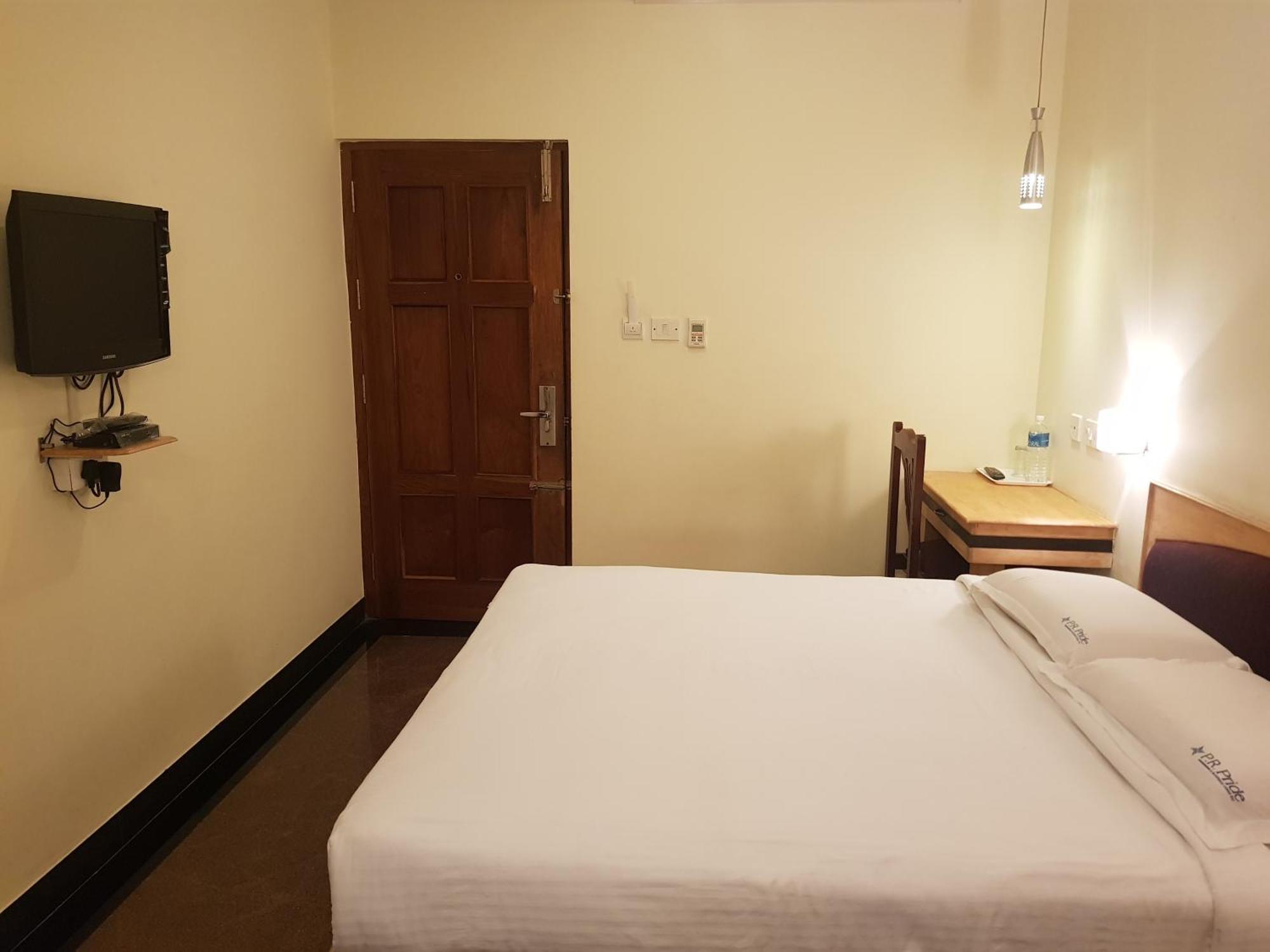 بونديتْشيري P R Pride Inn المظهر الخارجي الصورة